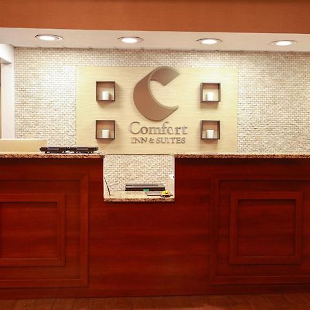 Comfort Inn & Suites Dayton Englewood Exterior foto