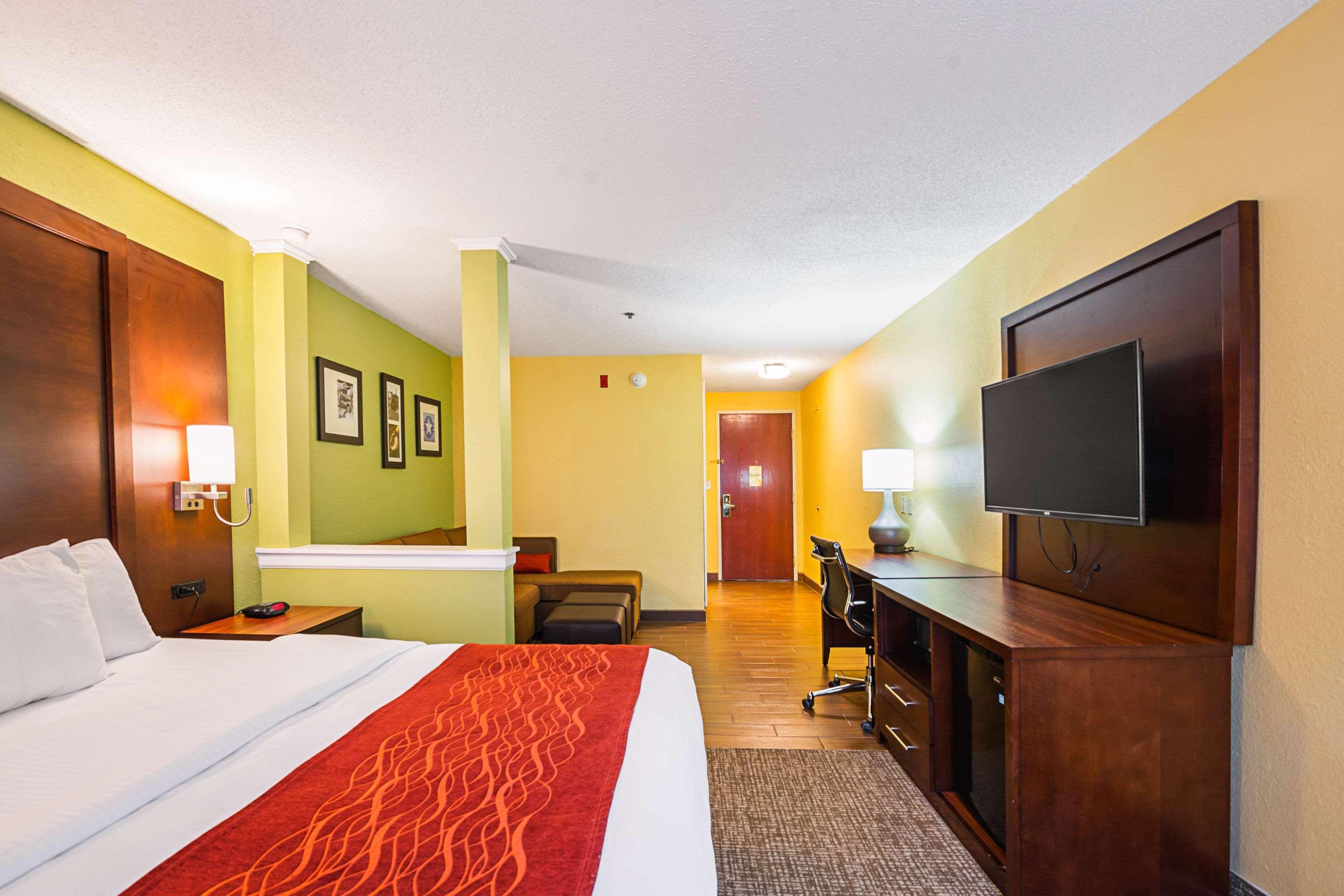 Comfort Inn & Suites Dayton Englewood Exterior foto