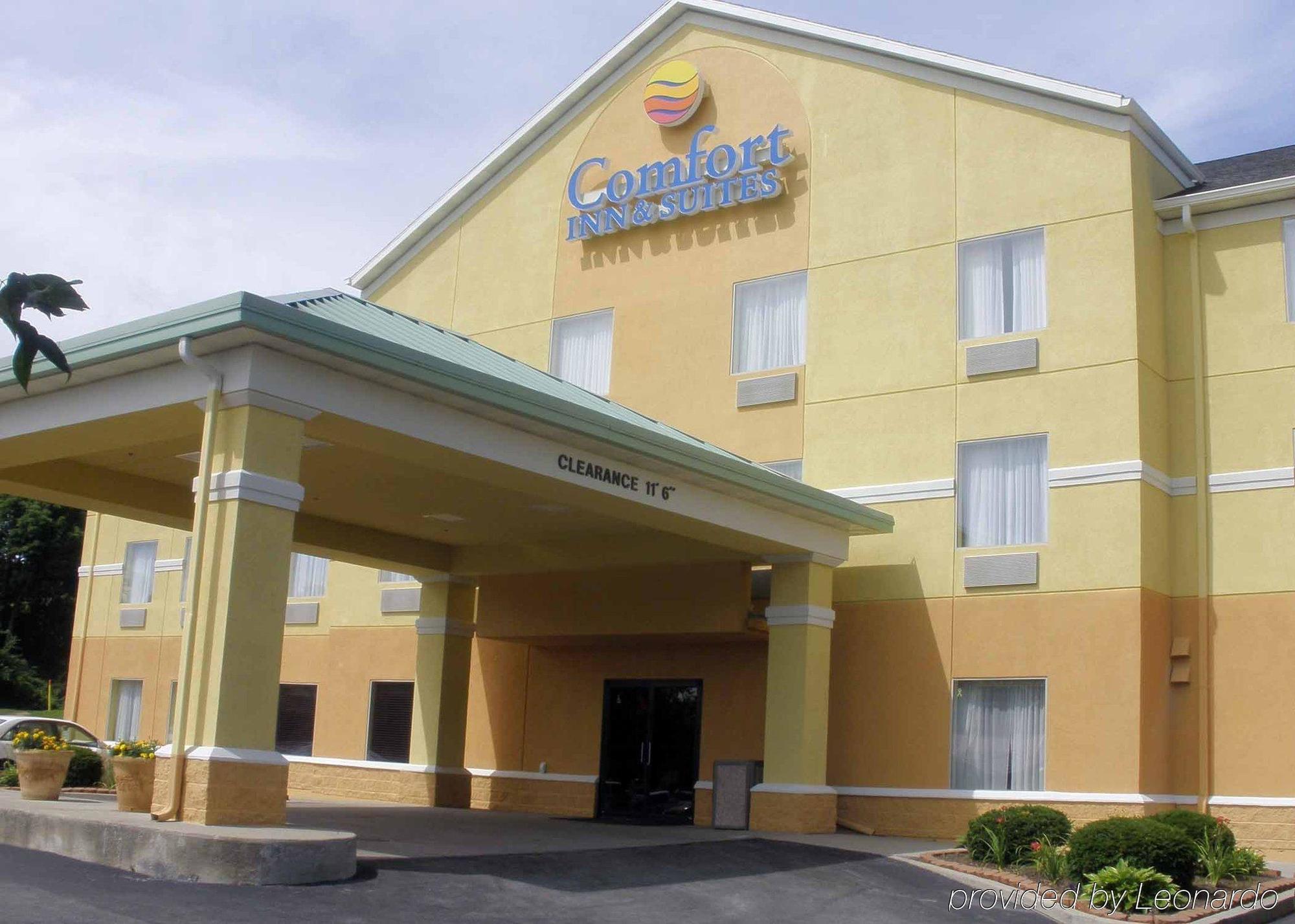 Comfort Inn & Suites Dayton Englewood Exterior foto